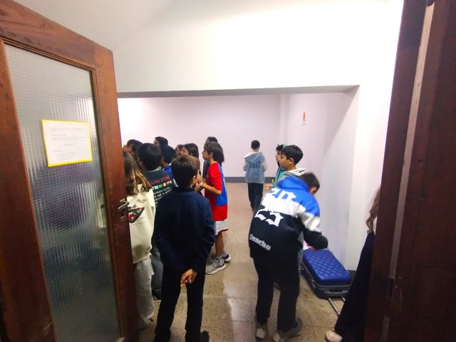 ¡Sala de escape en la escuela! ¡Sala de escape en la escuela!