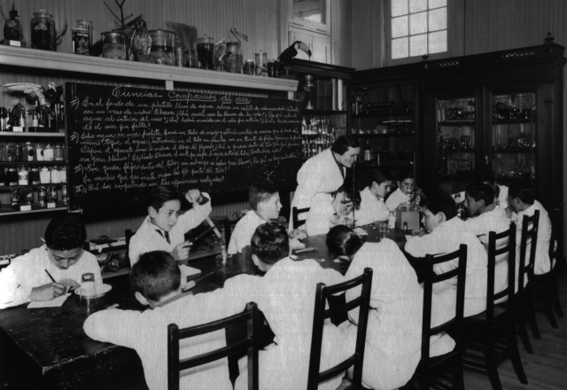 ¡Feliz aniversario querida Escuela Anexa! ¡Feliz aniversario querida Escuela Anexa!