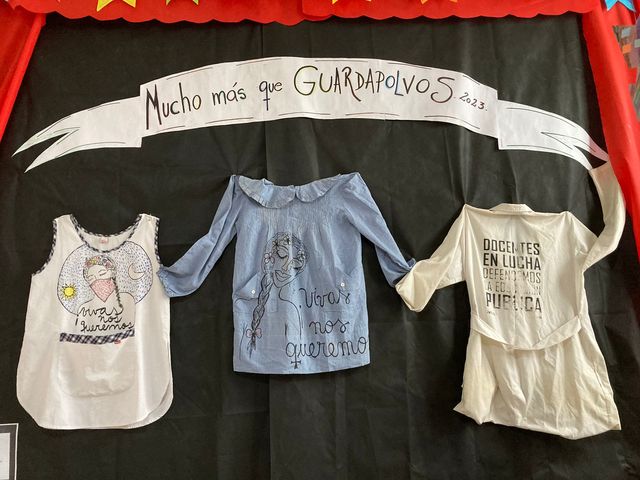 Feliz día a nuestras maestras y maestros Feliz día a nuestras maestras y maestros