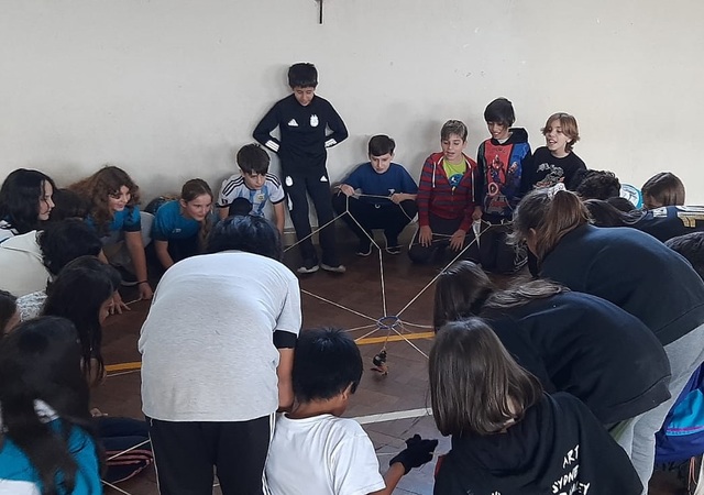 Juegos cooperativos en Educación Física Juegos cooperativos en Educación Física