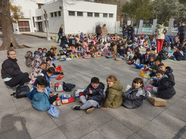 Festejos en el Jardín y en la Escuela Festejos en el Jardín y en la Escuela